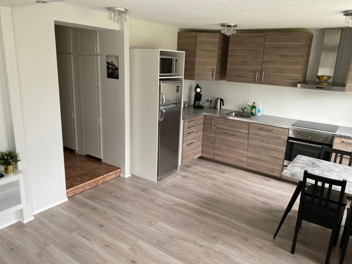 Sol Apartment Keflavik Bagian luar foto
