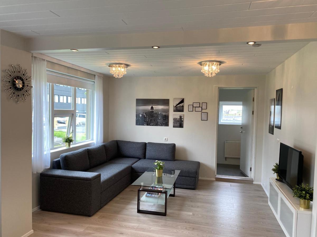 Sol Apartment Keflavik Bagian luar foto
