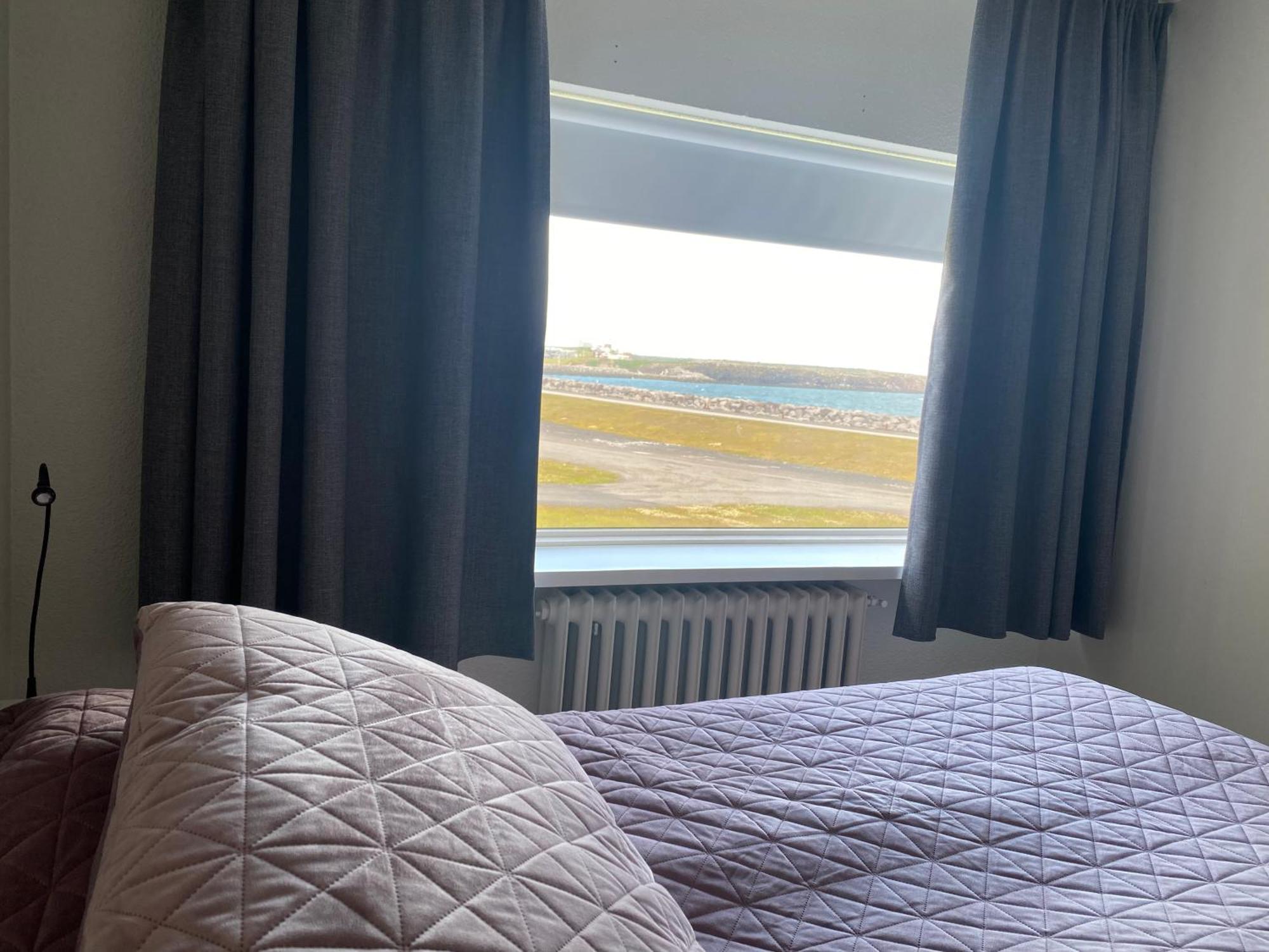 Sol Apartment Keflavik Bagian luar foto