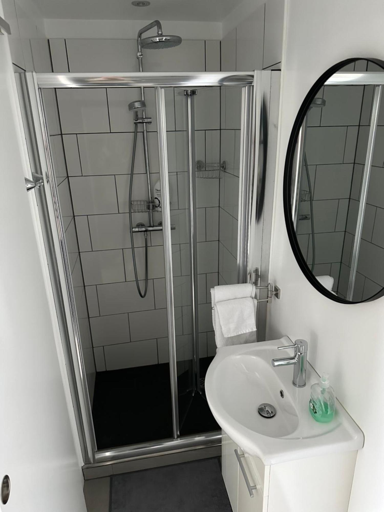 Sol Apartment Keflavik Bagian luar foto