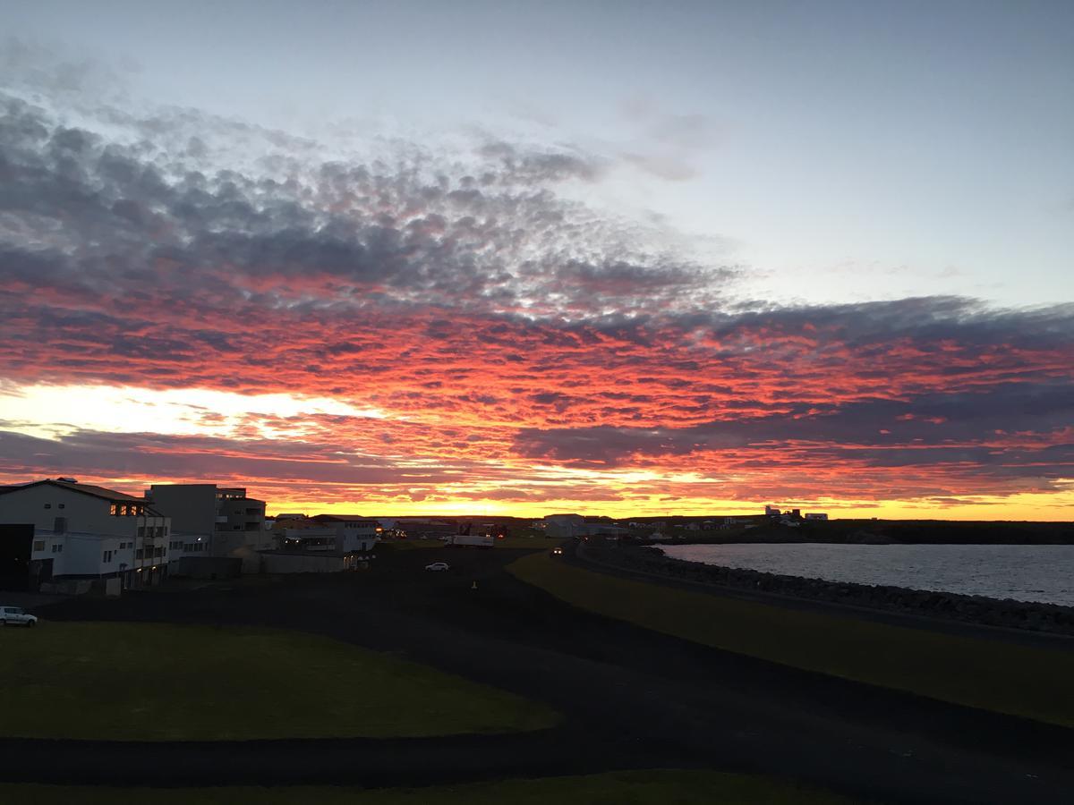 Sol Apartment Keflavik Bagian luar foto