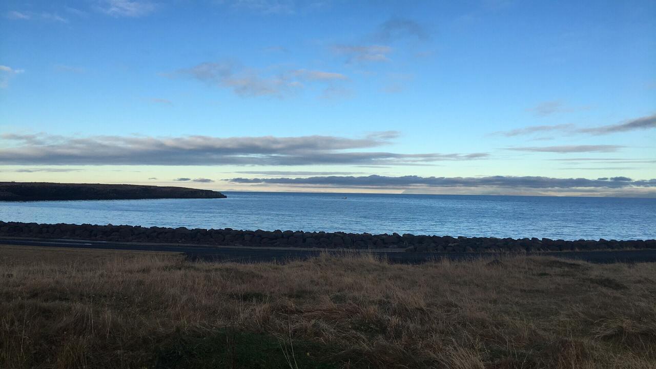 Sol Apartment Keflavik Bagian luar foto